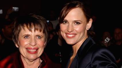 VIDEO: Jennifer Garner & Her Mom Share Emotional Moment as Her Childhood Kitchen Is Recreated for Them