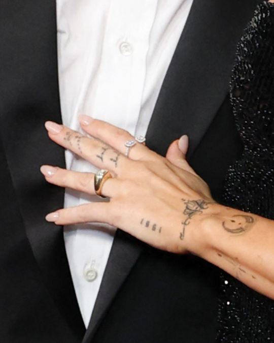 Miley Cyrus engagement ring