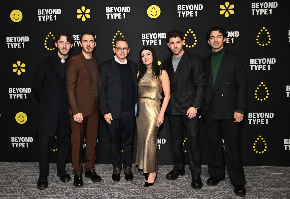 Jonas Brothers family