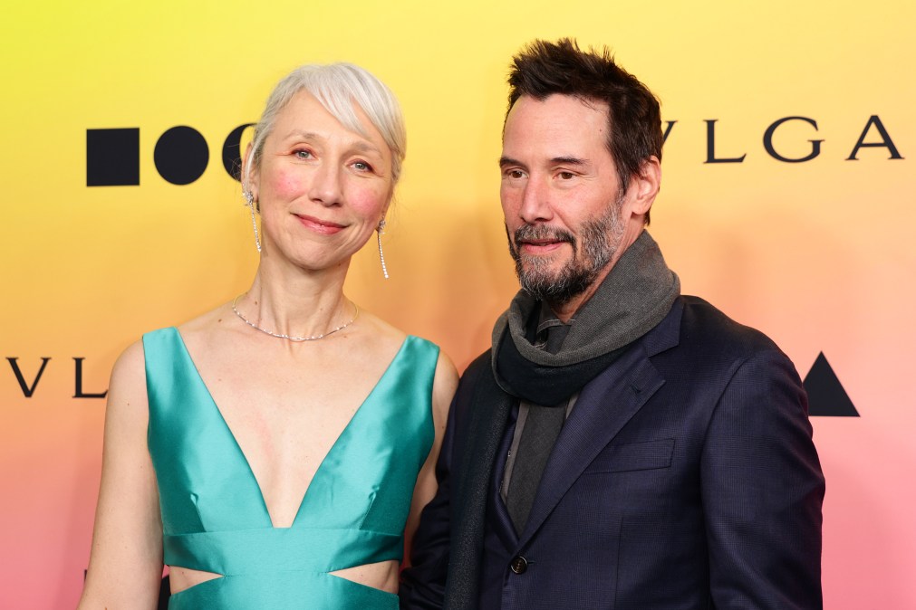 Alexandra Grant (L) and US actor Keanu Reeves (R) attend the MOCA Gala 2024 