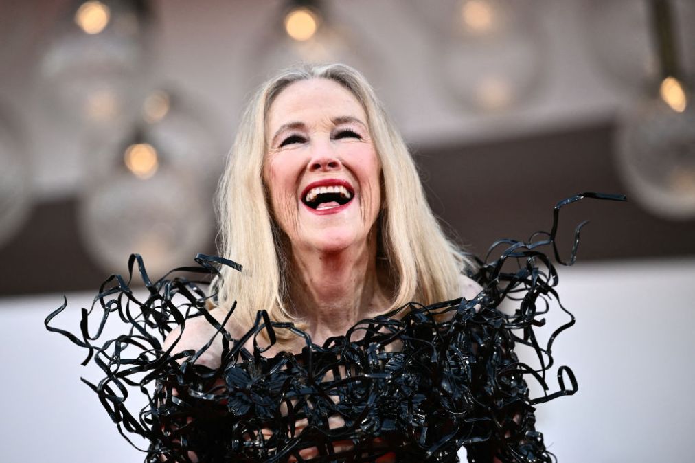 Catherine O'Hara attends the red carpet of the opening film "Beetlejuice Beetlejuice"