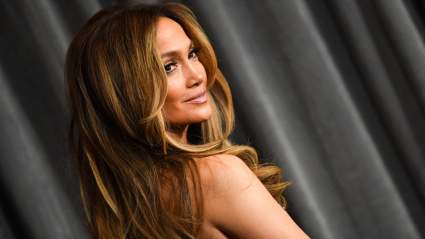 PHOTOS: JLo’s Gown Is Jaw-Dropping at the 2026 Golden Globes
