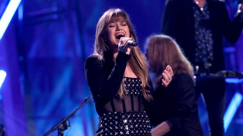Kelly Clarkson performs onstage