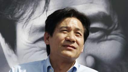 South Korean Movie Star Dies at Age 74 – Tributes Pour In