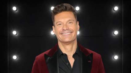 Ryan Seacrest’s Handsome Selfie Has the Internet Talking – and Rightfully So