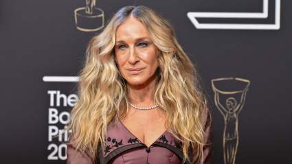 PHOTO: Sarah Jessica Parker Makes Rare Appearance With Her 3 Kids