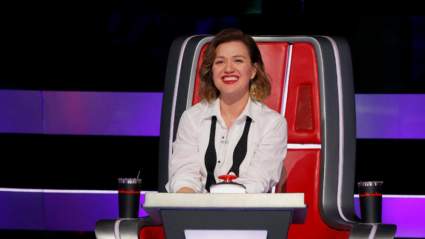 The Voice’: Kelly Clarkson Says Bold New Look Won’t Last