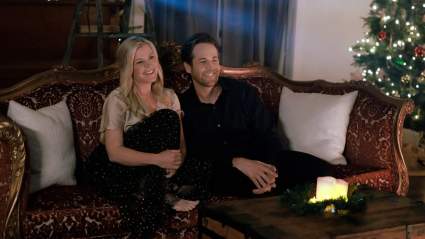 Today’s Hallmark Channel Movie Schedule (Feb. 27): ‘A Christmas Detour’ & More
