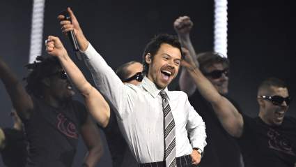 Harry Styles Concert Coming to Netflix After New Album Release, ‘Kiss All the Time. Disco, Occasionally’