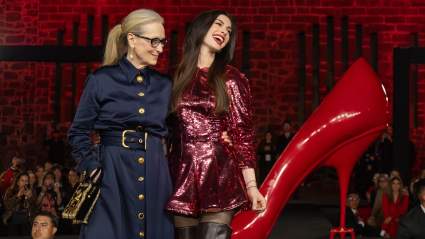 Anne Hathaway Posts Throwback Moment During ‘Devil Wears Prada 2’ Press Tour