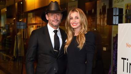 Tim McGraw Tearfully Pays Tribute to Wife Faith Hill During Hall of Fame Speech