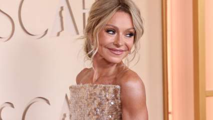 Kelly Ripa Shares Sneak Peek at Oscars Backstage Glam Squad