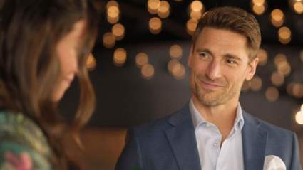 Andrew Walker Compares ‘Kentucky Roses’ to ‘90s Timeless Classic