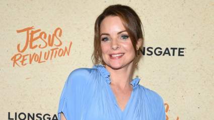 Kimberly Williams-Paisley Receives a Special Guest on the Set of ‘9-1-1’