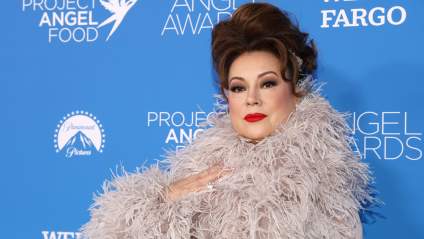 Jennifer Tilly Goes All Out in Jaw-Dropping 30-Lb. Dress for the ‘RHOBH’ Reunion