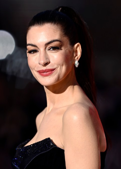  Anne Hathaway