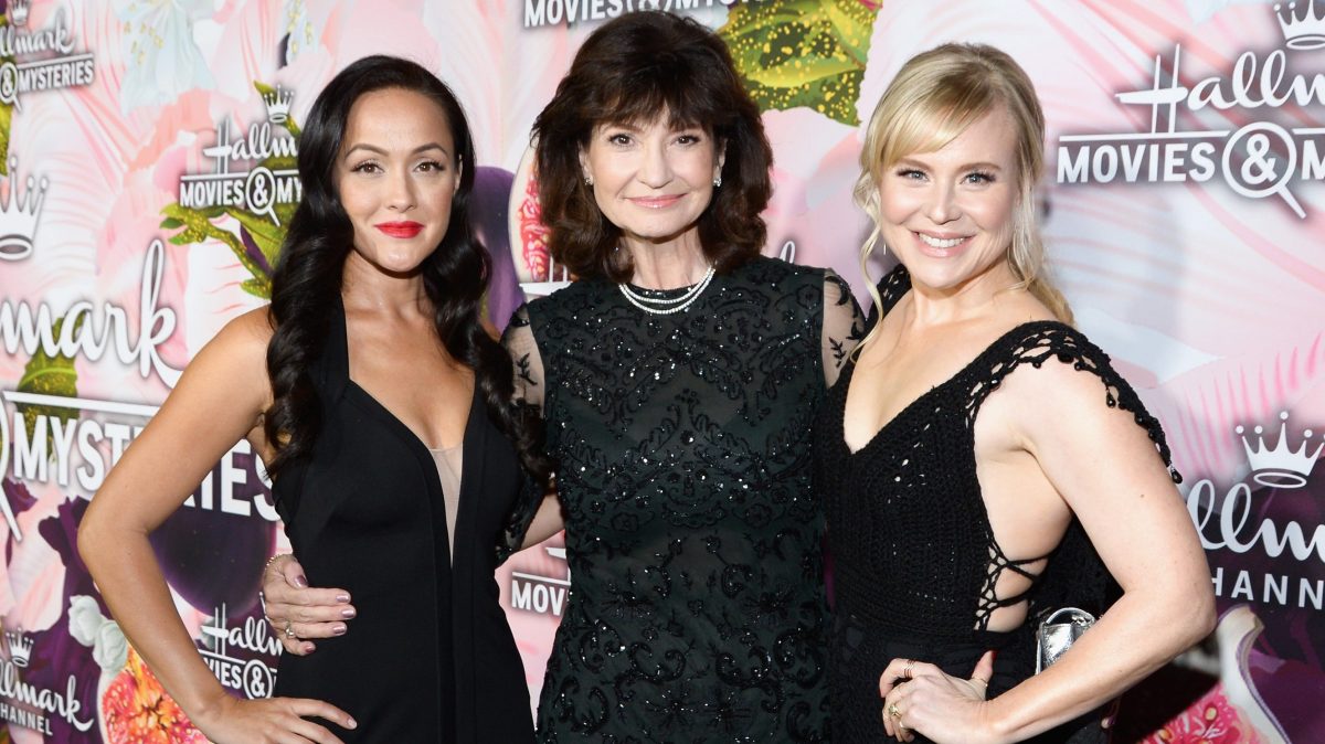 Crystal Lowe, Martha Williamson, Kristin Booth