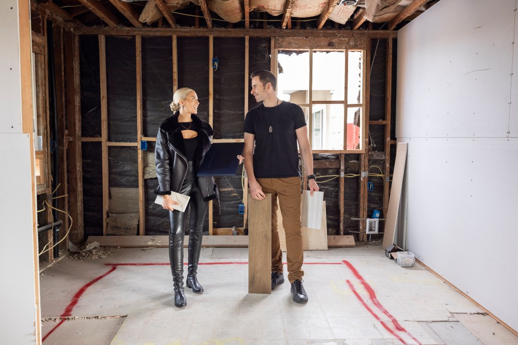 Heather Rae and Tarek El Moussa. Courtesy of HGTV