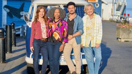 Hallmark Star Hilariously Supports ‘Dear Friend’ Tyler Hynes & ‘I’ll Be Seeing You’s ‘Extraordinary’ Cast