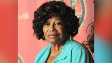 Michael Jackson’s Beautiful Mom Katherine Jackson, 95, Poses for Rare PHOTO with A-List Actor