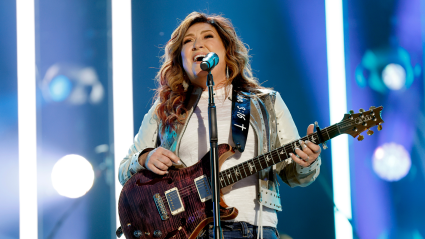Jo Dee Messina and Ashley Cooke Have Fans Laughing With Unexpected Opry Moment