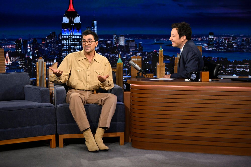 THE TONIGHT SHOW STARRING JIMMY FALLON -- Episode 2275 -- Pictured: (l-r) Actor Dan Levy during an interview with host Jimmy Fallon on Tuesday, March 31, 2026