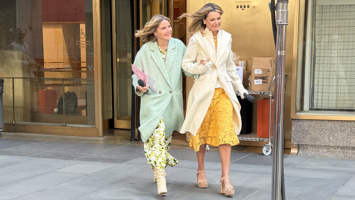 Savannah Guthrie Wore Yellow for Her &ldquo;Today&rdquo; Show Return