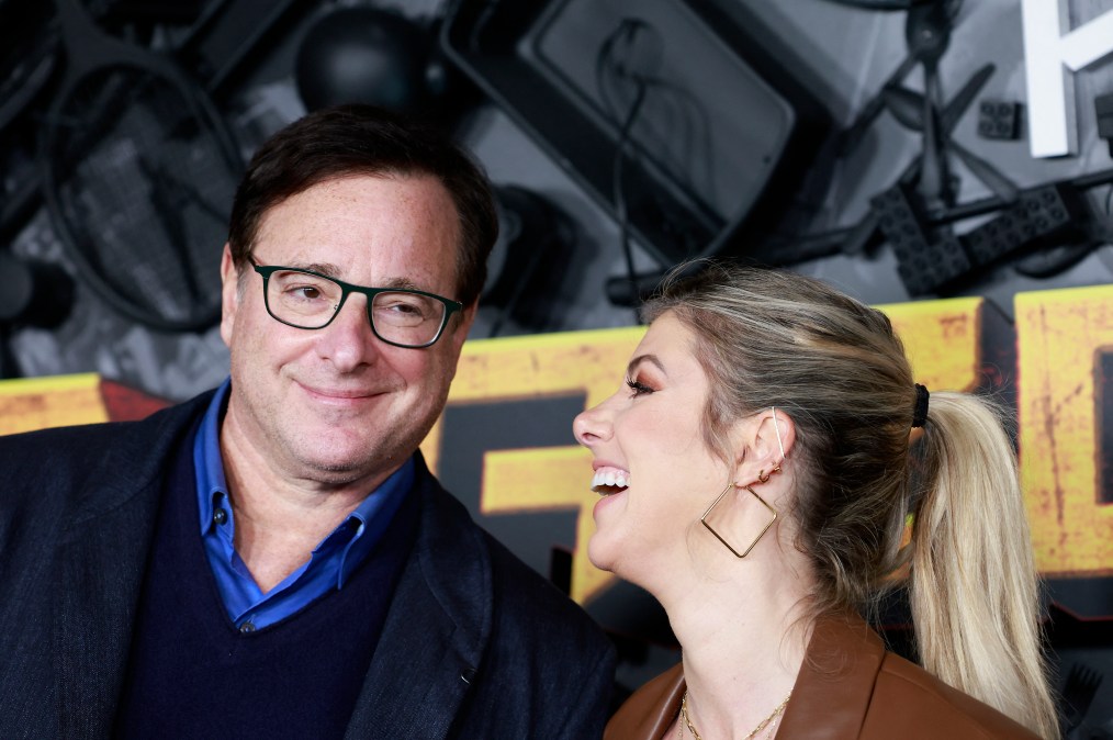 US actor Bob Saget (L) and wife Kelly Rizzo