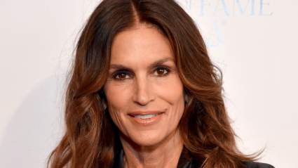 Cindy Crawford Reveals Private Decade-Long Health Battle