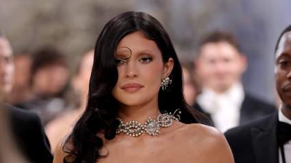 No, Kylie Jenner’s Met Gala Dress Is Not a Wardrobe Malfunction