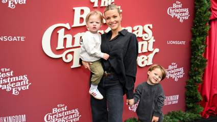 Witney Carson’s Sons Show Off Their Dance Moves in New York City (VIDEO)