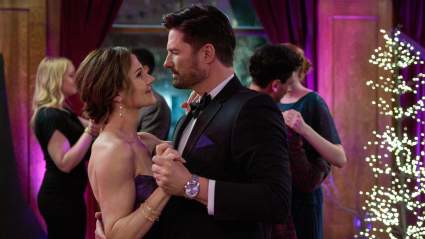 Hallmark Fans Can Revisit 4 Beloved Romance Movies Tomorrow — Oct. 15