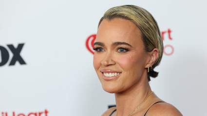 Teddi Mellencamp Tears Up Trying On New Wig Amid Stage IV Cancer Battle