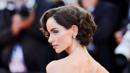 Maura Higgins Turns Heads in Elegant Ivory Look at Royal Ascot