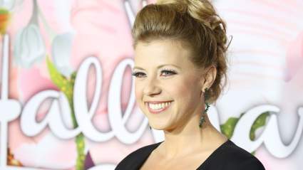 Jodie Sweetin Vulnerably Discusses Anxiety That Came With Child Stardom