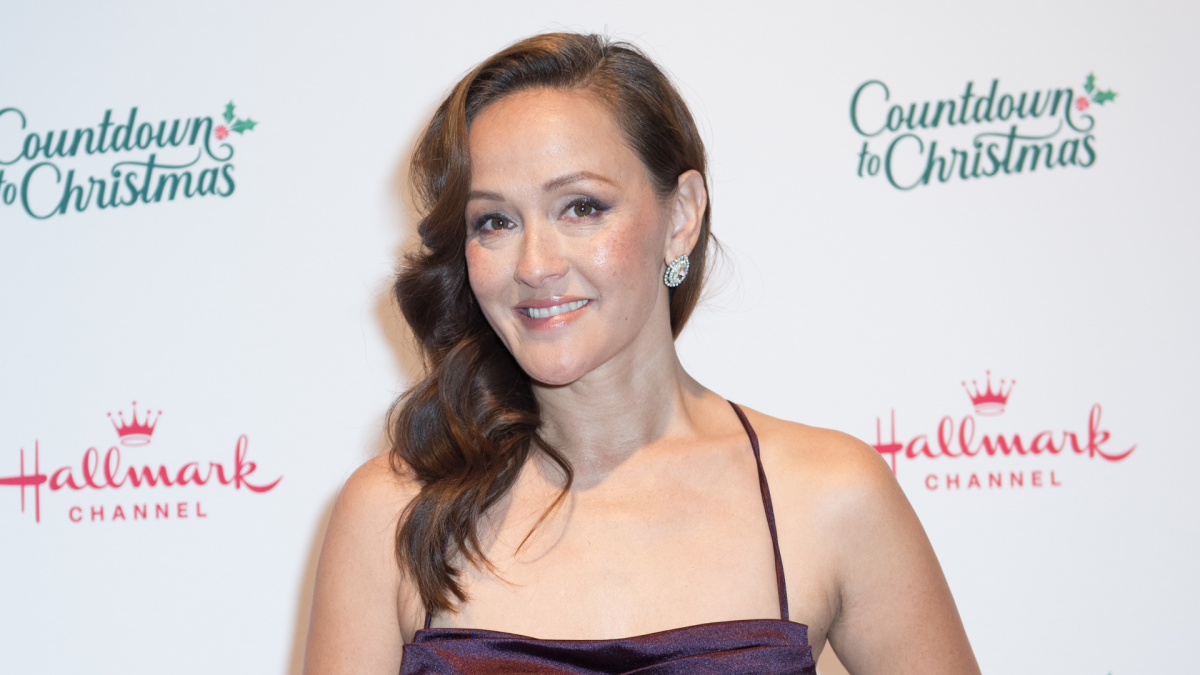 Crystal Lowe