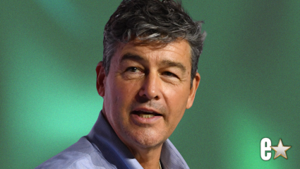 Kyle Chandler, 60, Rocks Gray Hair While Promoting New ‘Lanterns’ Superhero Role