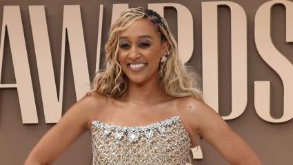 Tia Mowry Is ‘Glowing’ Alongside Lookalike Daughter