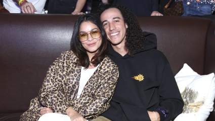 Vanessa Hudgens Glowing in Pregnancy Pic With Husband: ‘Love You Forever’