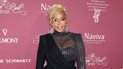 Mary J. Blige, 55, Defies Age & Shows Off Fit Physique in Tiny Crop Top