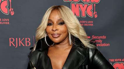 Former ‘Voice’ Mentor Mary J. Blige, 55, is ‘Jaw-Droppingly Flawless’ in Figure-Hugging Corset & Hot Pants