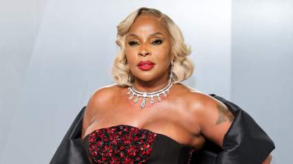 Former ‘Voice’ Mentor Mary J. Blige, 55, Looks Insane in Figure-Hugging Outfit & Celebrates Huge Milestone
