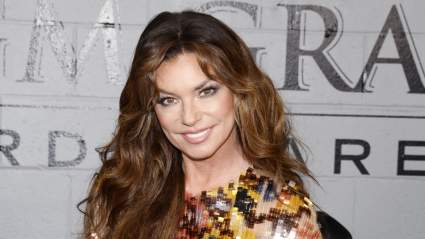 ‘Gorgeous’ Shania Twain, 60, Wows Fans in Figure-Hugging Bodysuit: ‘Queen of Fashion’