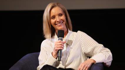 Lisa Kudrow Says Her Mom May Have Contacted Her From Beyond the Grave