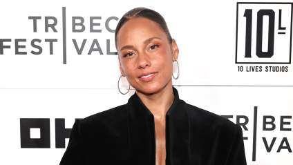 ‘Beautiful’ Alicia Keys, 45, Sizzles in Leather Thigh-High Skirt & Crop Top