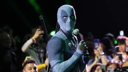 Ryan Reynolds Makes Surprise Appearance at SDCC as Deadpool