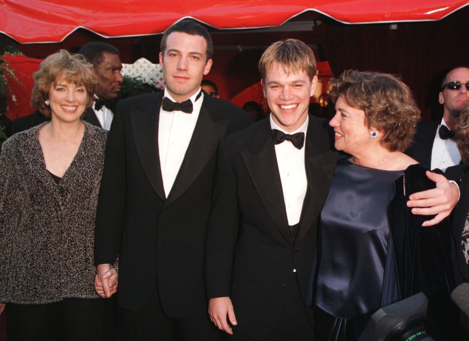 Ben Affleck and Matt Damon with theire moms