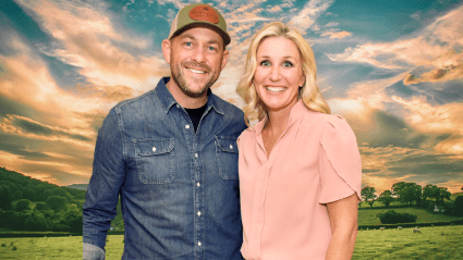 Jenny and Dave Marrs Wear Matching Outfits with Their 5 Kids in Beautiful Family Photo: SEE