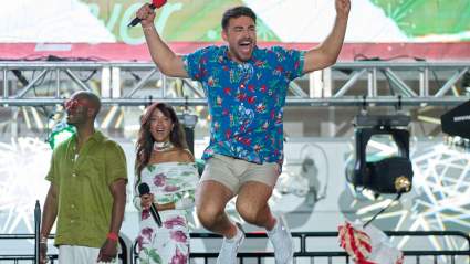 Jonathan Bennett Hilariously Shares Hallmark Tour Bus Life & One Star ‘Understood The Assignment’