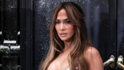 Jennifer Lopez Receives Plaque to Commemorate Major Career Milestone